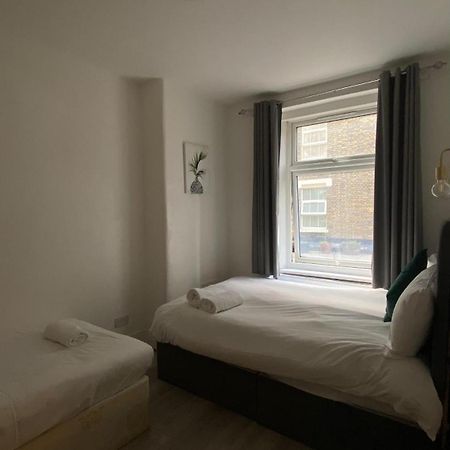 Lovely Ground Floor Miles Apart Apartment Лондон Екстериор снимка